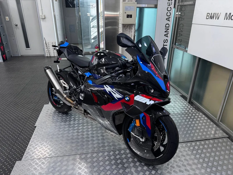 BMW M 1000 RR — фото 1