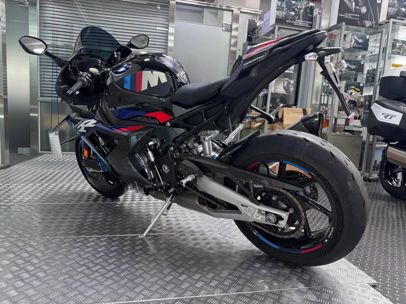 BMW M 1000 RR — фото 3
