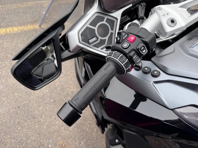 BMW R 1300 RT черный — фото 12