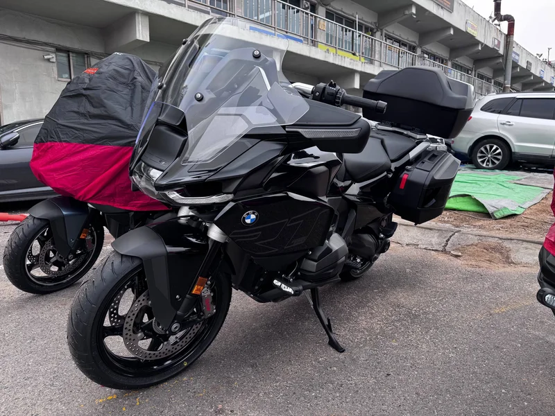 BMW R 1300 RT черный — фото 1