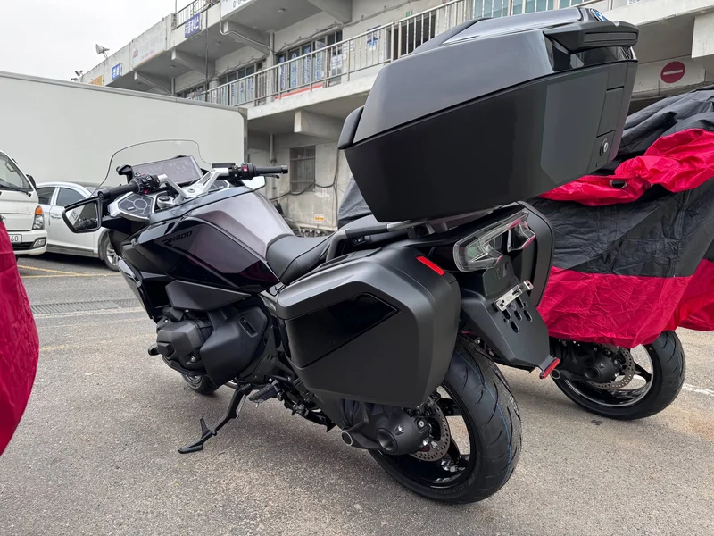 BMW R 1300 RT черный — фото 4