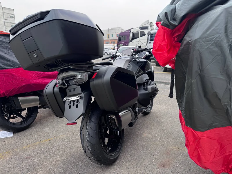 BMW R 1300 RT черный — фото 5