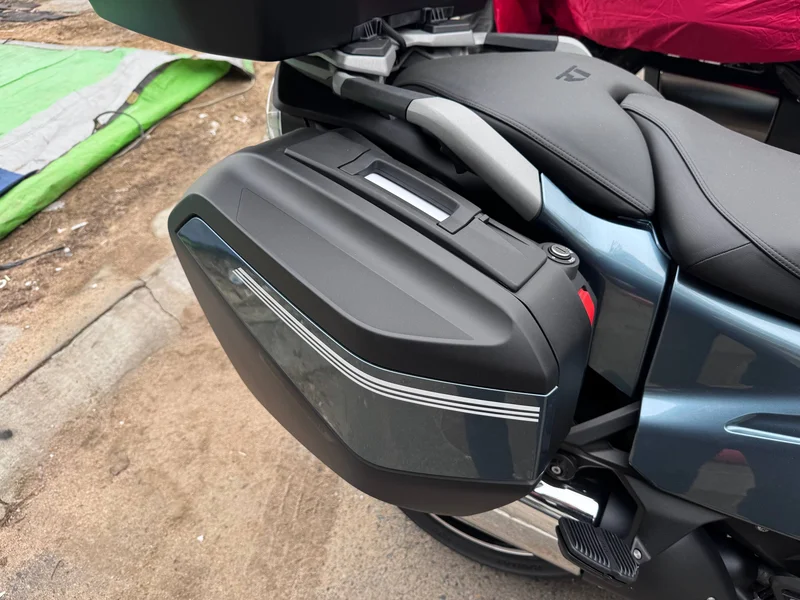 BMW R 1300 RT серо-голубой — фото 8