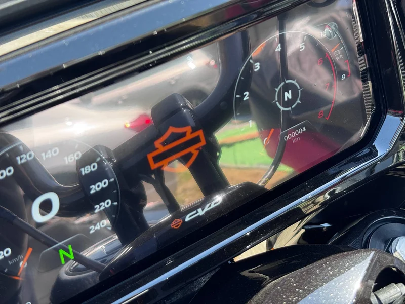 Harley-davidson Road Glide CVO ST 2026 — фото 7