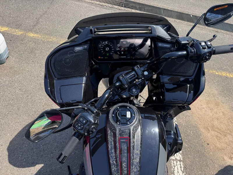 Harley-davidson Road Glide CVO ST 2026 — фото 8